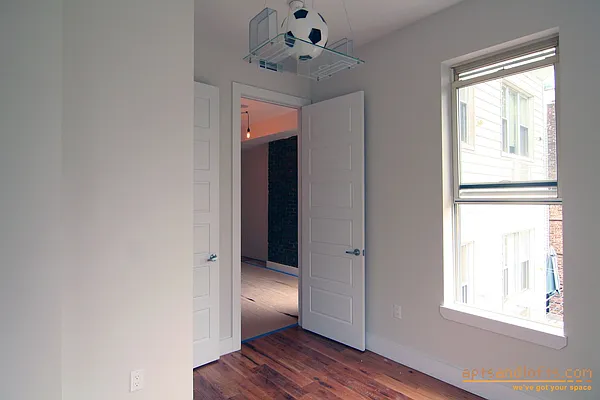 Rented by aptsandlofts.com | media 69