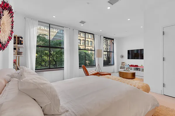 Rented by Corcoran | media 4