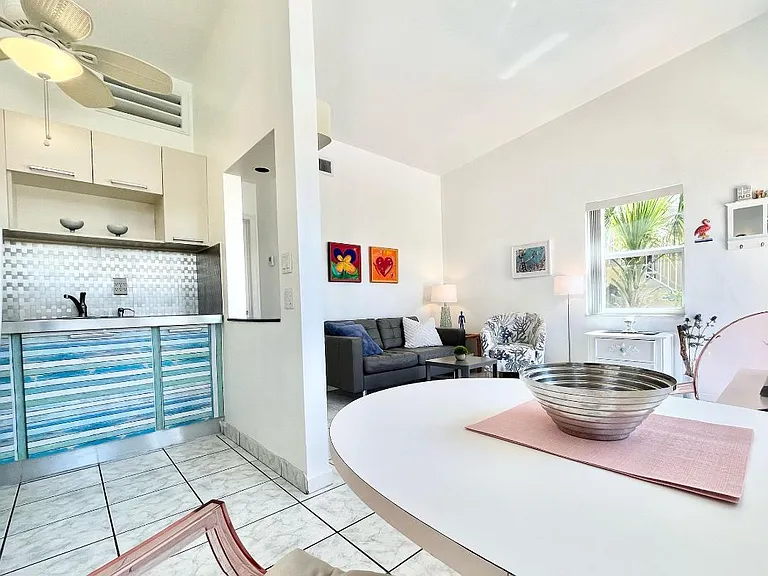 4532 Bougainvilla Dr #16 — Photo 6