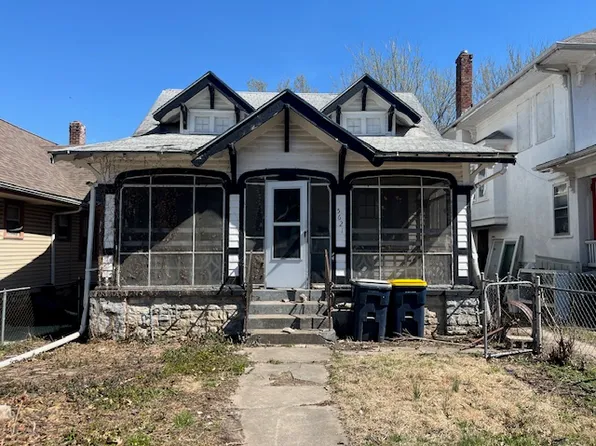 5621 Lydia Ave, Kansas City, MO 64110