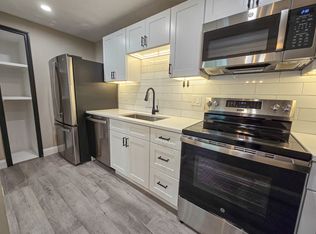 5 Washington St APT C2, Reading, MA 01867