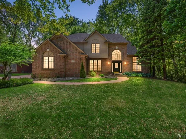 53629 Wayburn Ct, Shelby Township, MI 48315