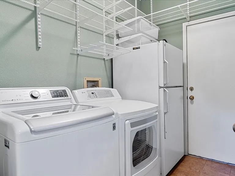 6752 Macintosh Dr — Photo 37