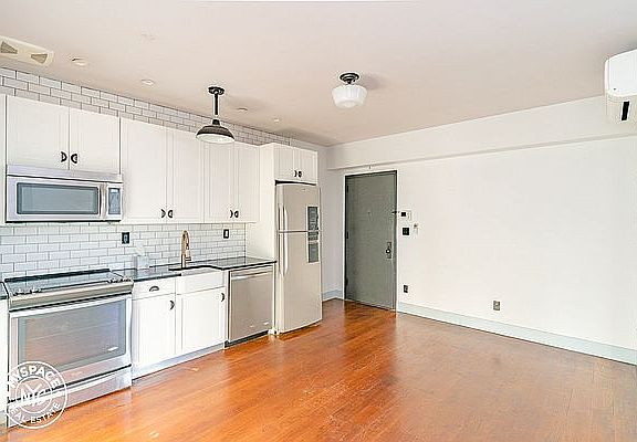 5th image of 11 Brooklyn Ave #3R