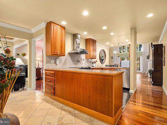 5th image of 225 Canal Park Dr Unit 14