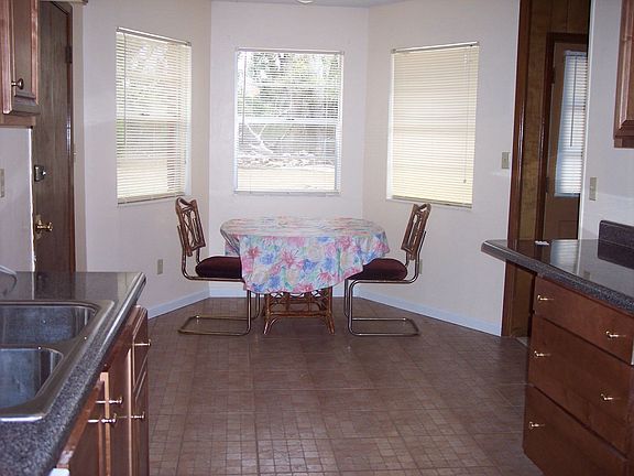 Eat-In-Area