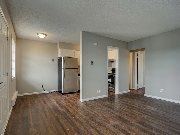 Mill Creek Apartments — Photo 10