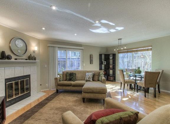 2nd image of 171 Gladys Ave