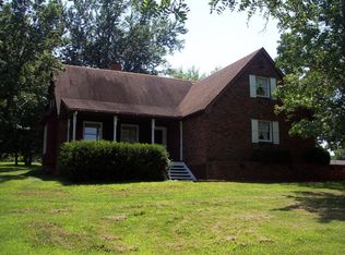 627 W Locust St, Paris, MO 65275