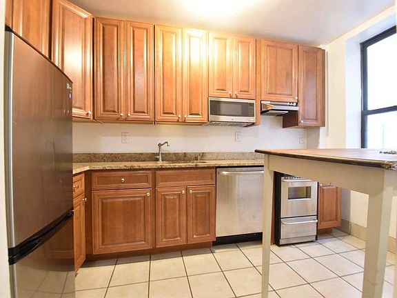 3rd image of 2350 Broadway #639A