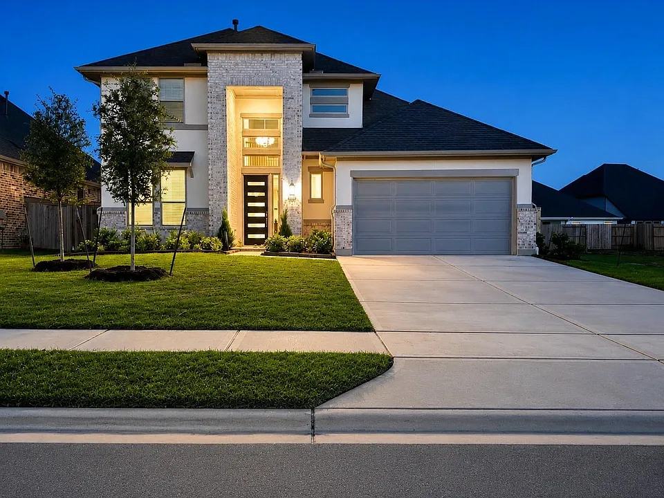 4934 Dickens Landing Dr