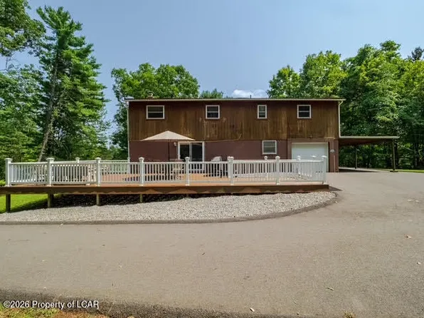 10 Hart Ln, Harveys Lake, PA 18618