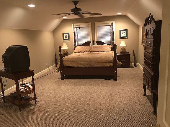 Master Suite #2 Upstairs