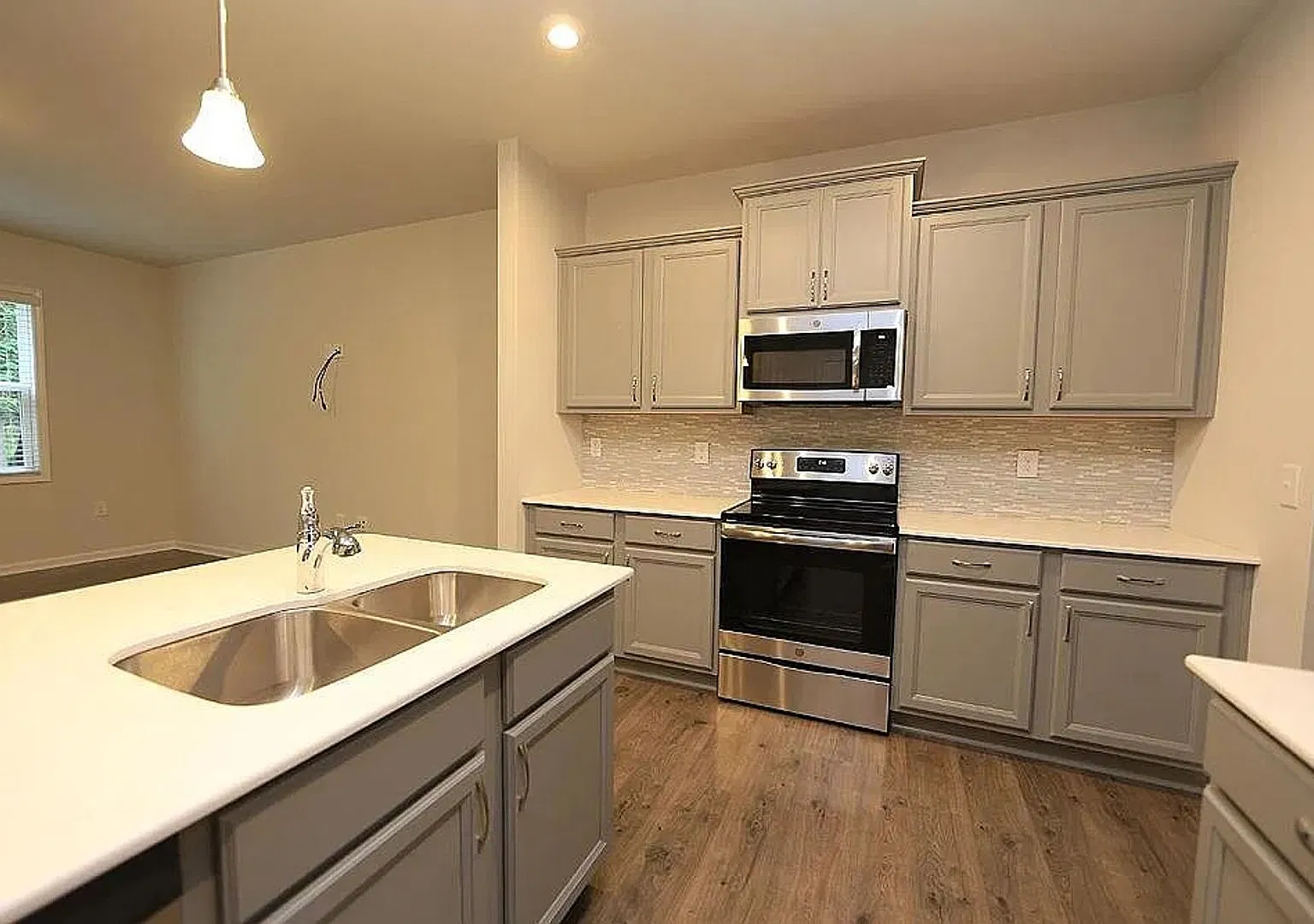 3 Bed, 2 Bath Townhome With Water Front View — Photo 4