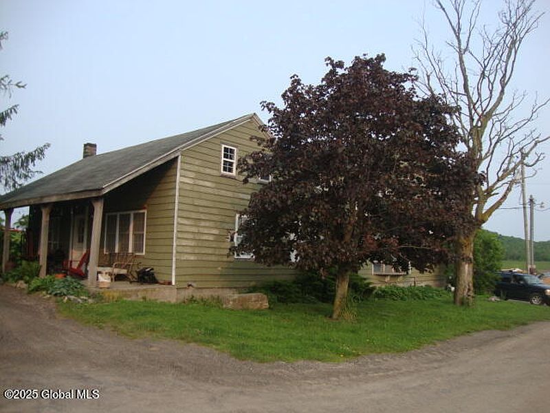 4th image of 806 Slate Hill Road