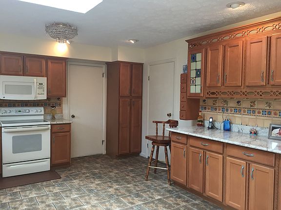 2nd image of 66761 Anna Dr