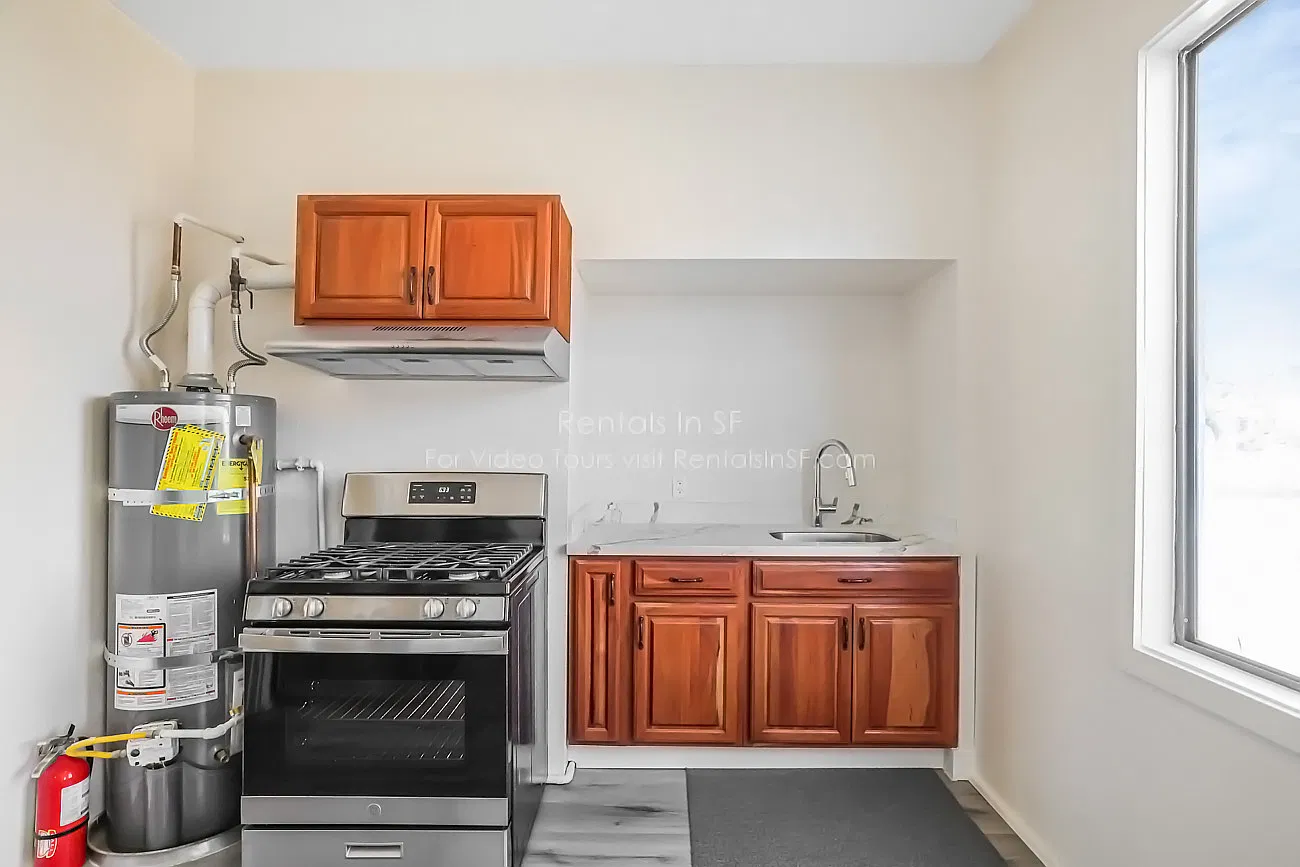 3 bed, 1.0 bath, $5,495 — Photo 3