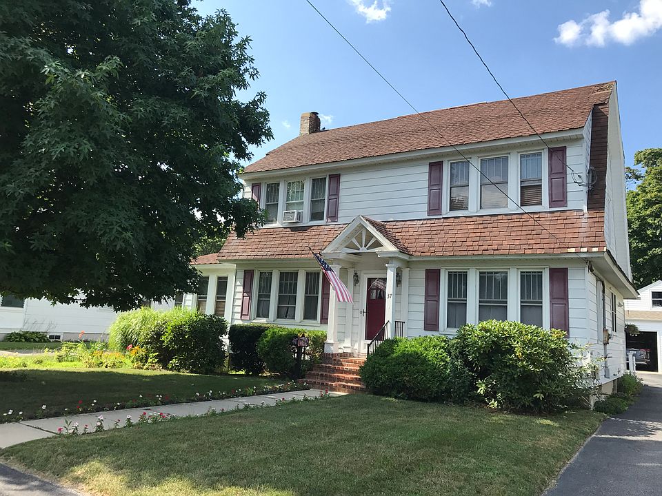 1st image of 37 Erwin St