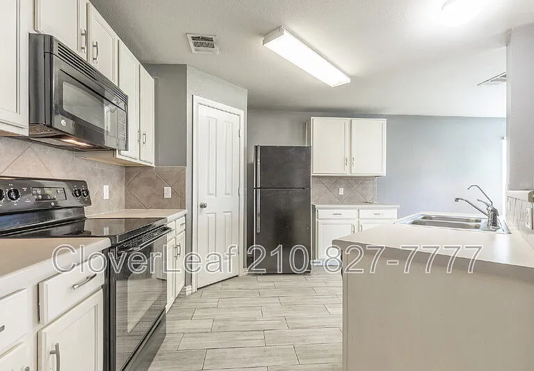 229 Hereford St — Photo 15
