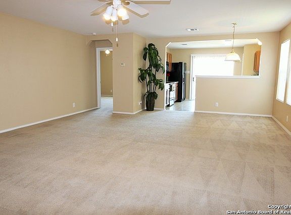 2nd image of 403 Mallow Grv