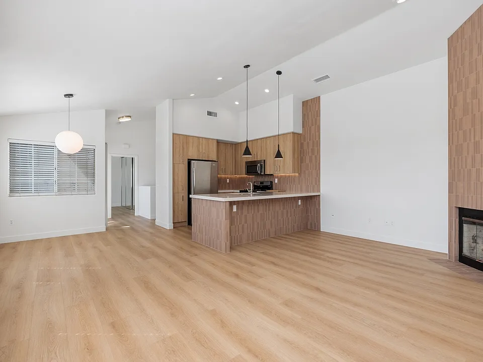 1336 Hornblend St #3