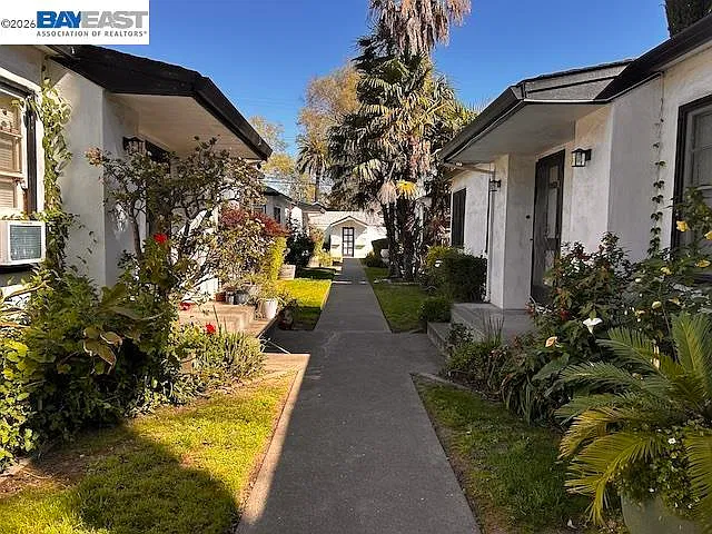 1 bed, 650 sqft, $1,725 — Photo 1