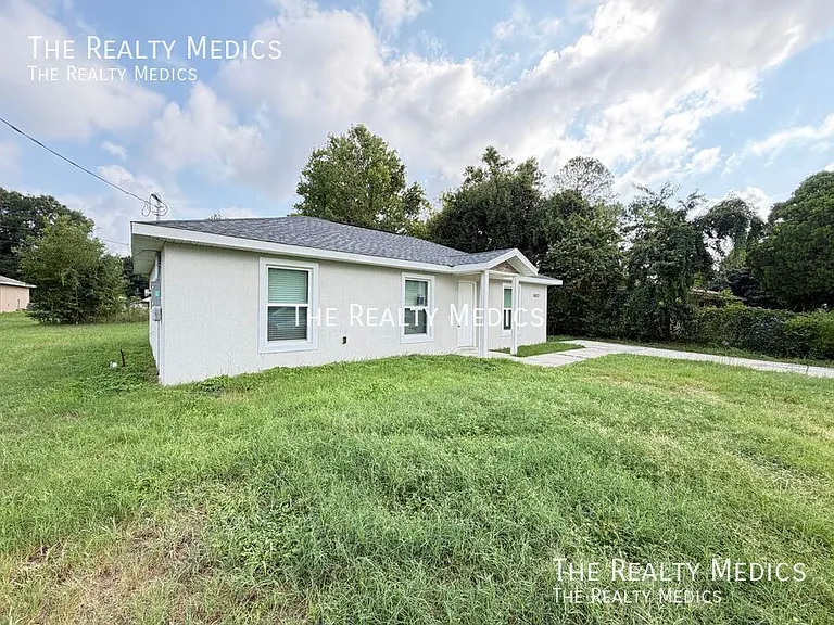 5633 NW 2nd Pl — Photo 17