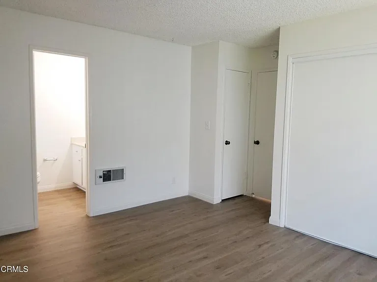 1013 Meta St — Photo 7