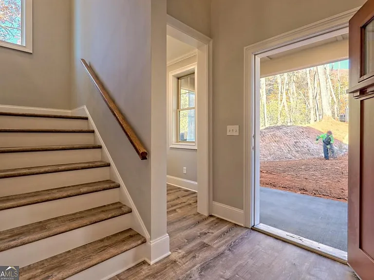 76 Hatch Dr — Photo 26