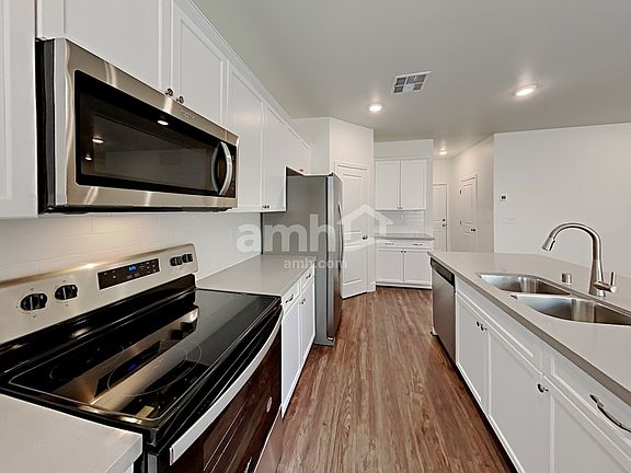 3rd image of 6022 Schmidt St