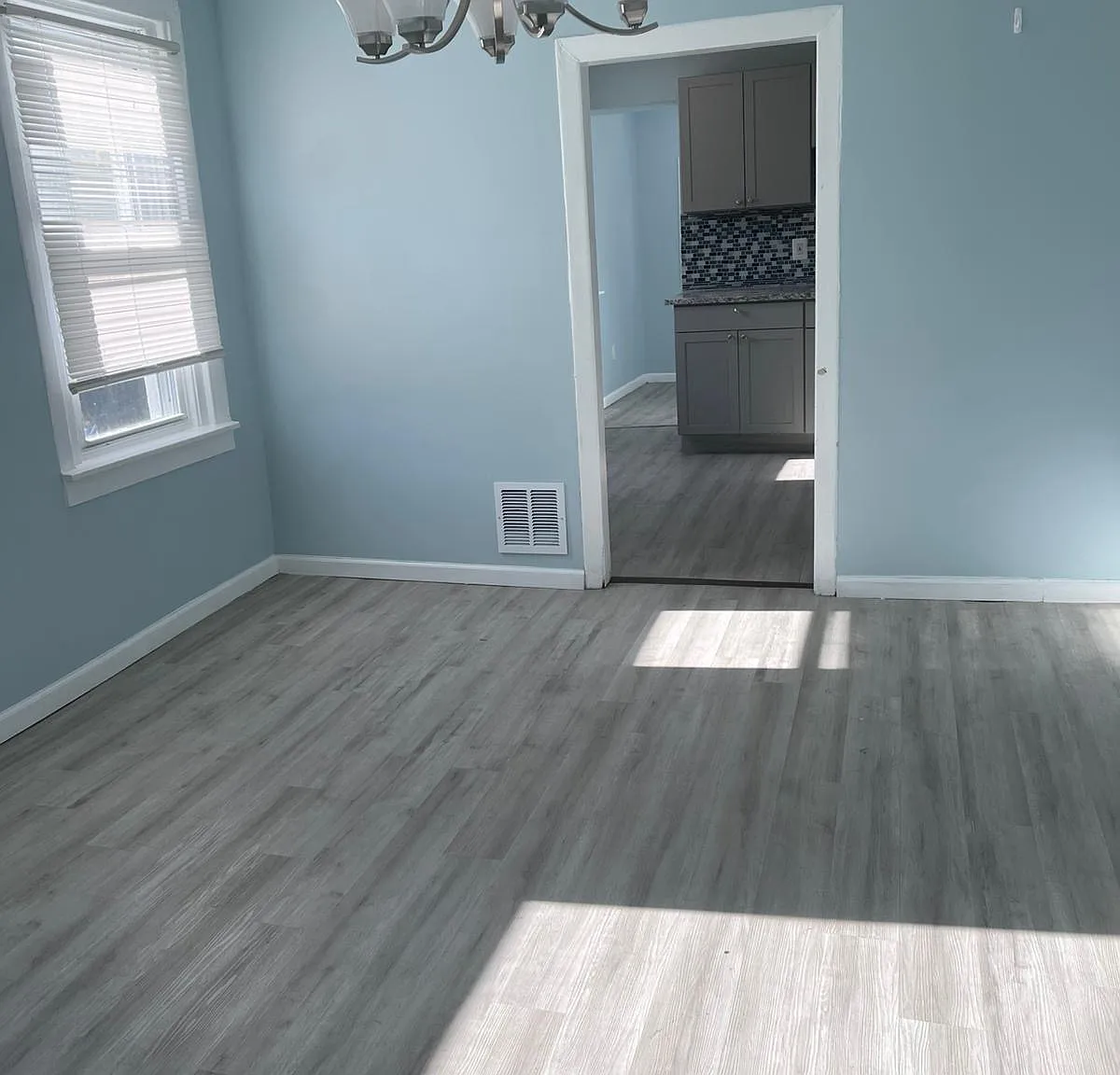 3 bed, 1320 sqft, $1,800 — Photo 3