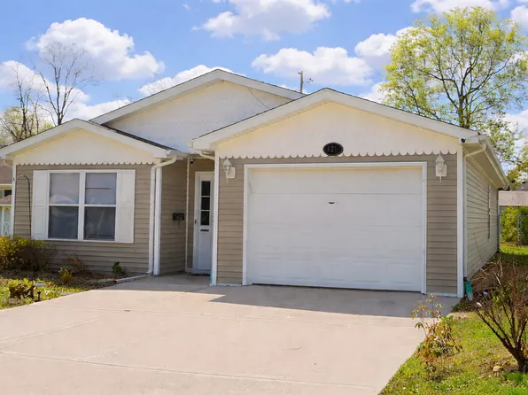 621 Mason St, Ottawa, IL 61350