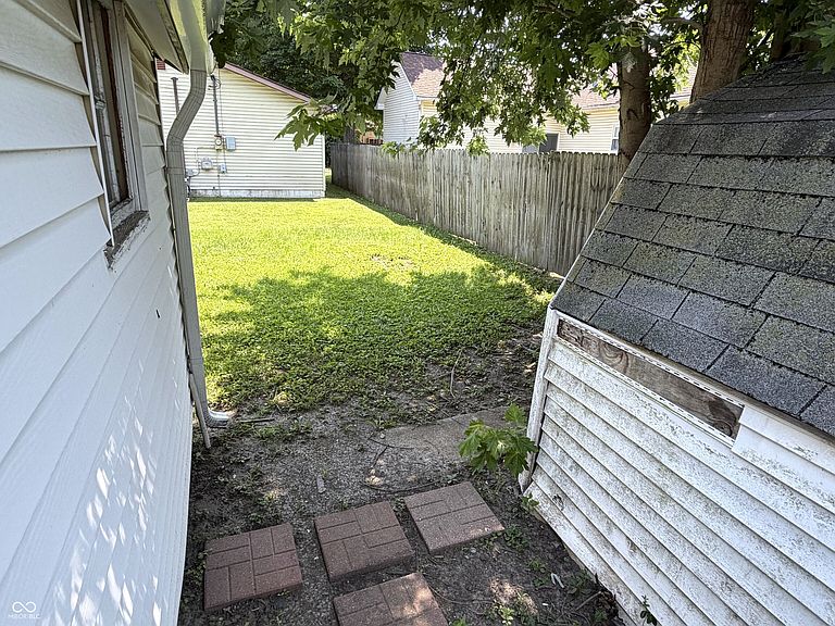 Listing photo 5