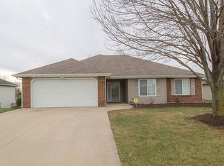 3904 Bent Oak Dr, Columbia, MO 65203