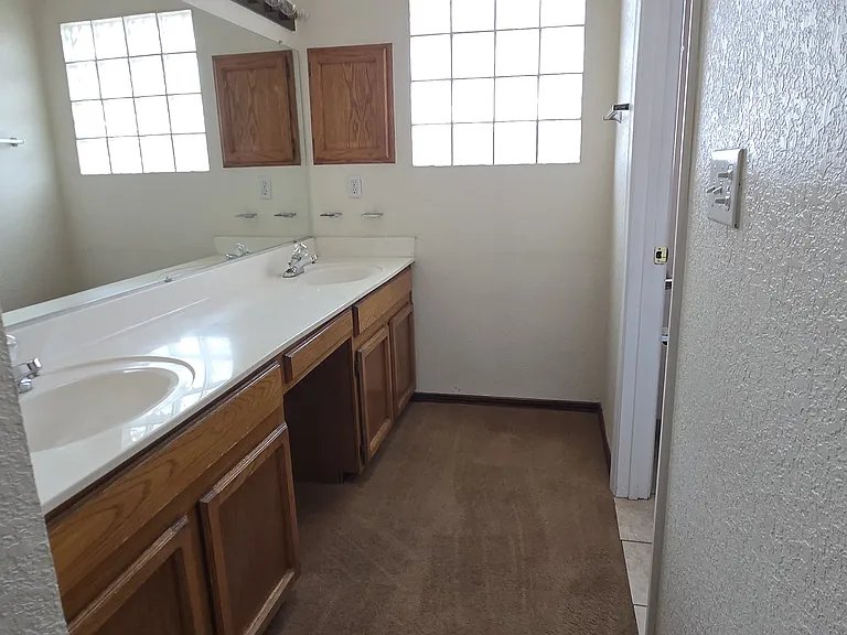 7665 Le Conte Dr — Photo 8
