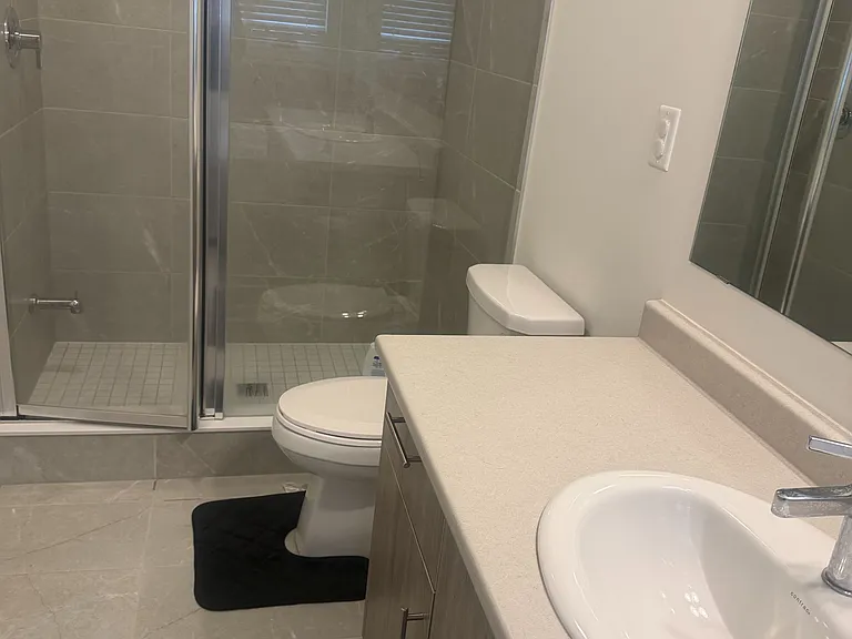 94 Phoenix Blvd — Photo 7