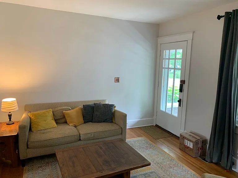124 Cannons Ln — Photo 3