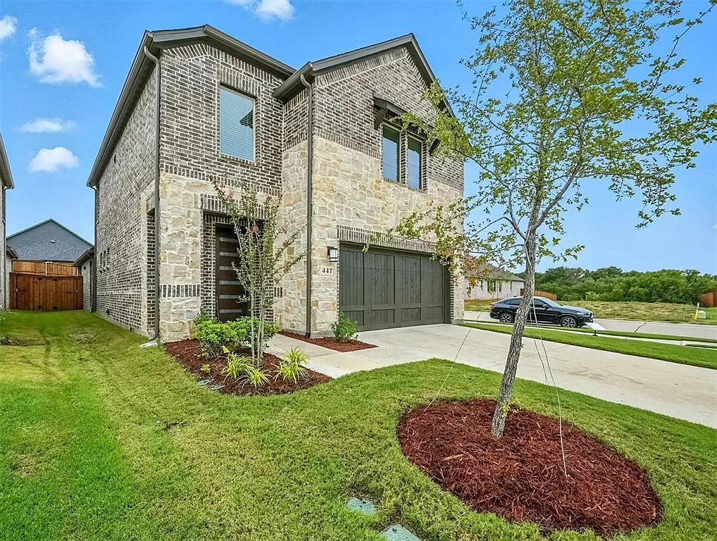 4 bed, 3.5 bath, 2301 sqft, $2,950 — Photo 3