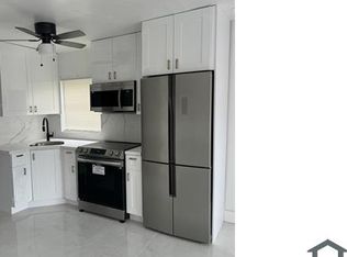 7964 SW 6th St, Pompano Beach, FL 33068