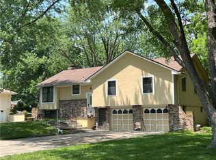 5904 Trott Rd, Belton, MO 64012