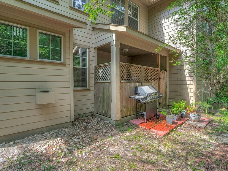 83 Woodlily Pl — Photo 33