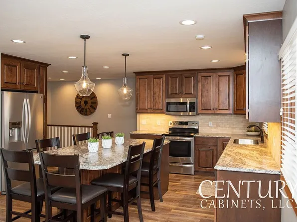 101 Cambier Dr, Alton, IA 51003