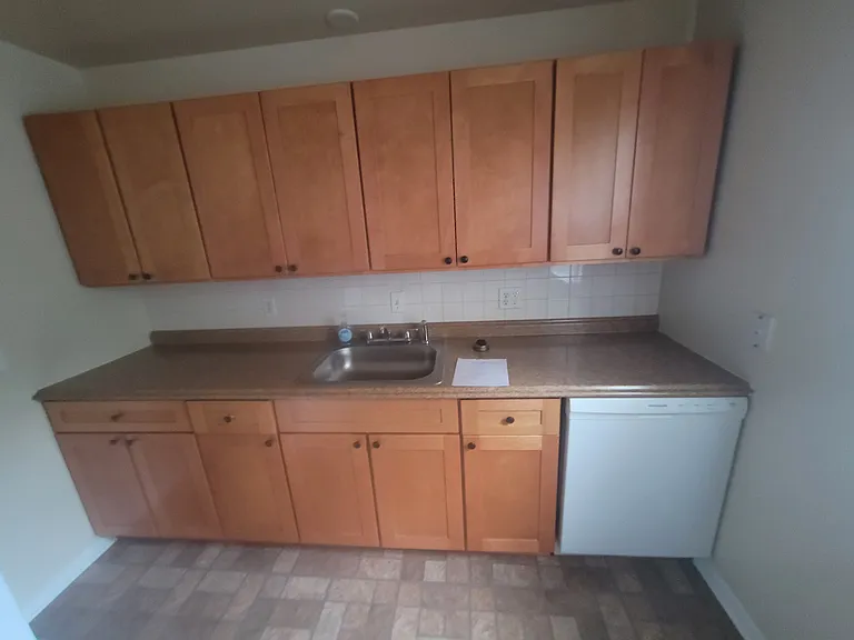 1600 Monroe Ave — Photo 5