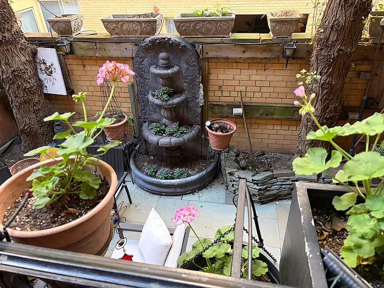 Back yard (view from kitchen / dining area door)