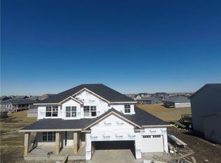 512 NW Reinhart Dr, Ankeny, IA 50023