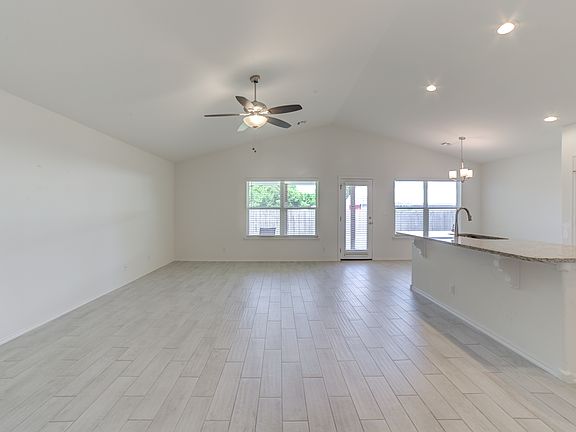 4th image of 9010 S 253rd East Ave