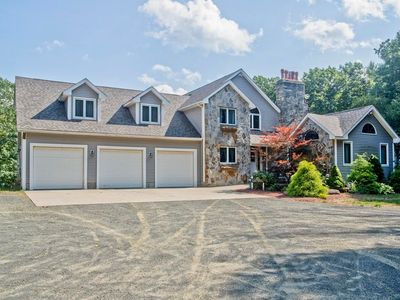 216 Woodland Way, Russell, MA, 01071