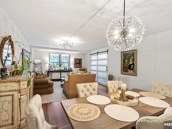 4th image of 301 Beech St APT 2B
