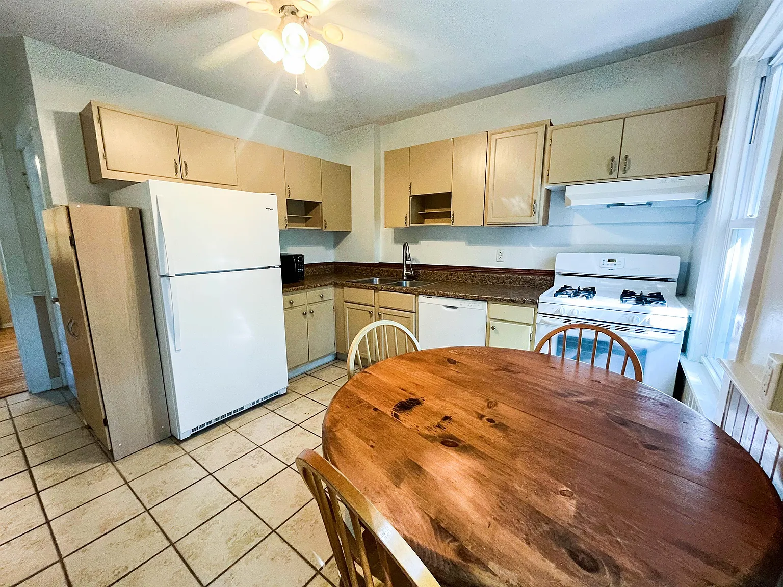 211 Cornell Street - 1 — Photo 4