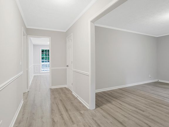 5th image of 3253 Hembree Ct